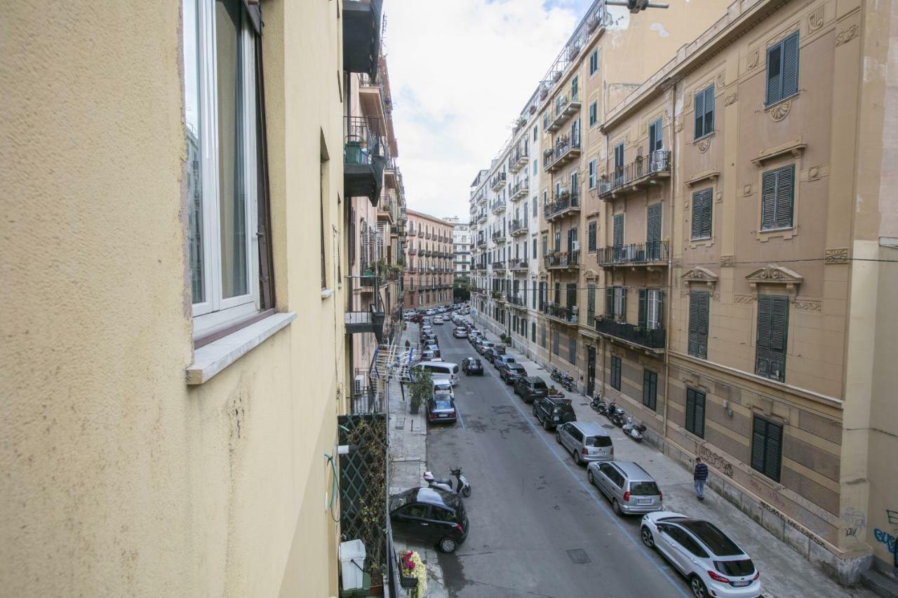 Ai Bastioni Del Massimo Acomodação com café da manhã Palermo Exterior foto